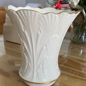 Lenox Ivory Vase with Gold Trim